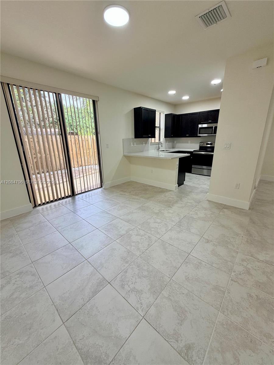 A12084706 Property Photo 44