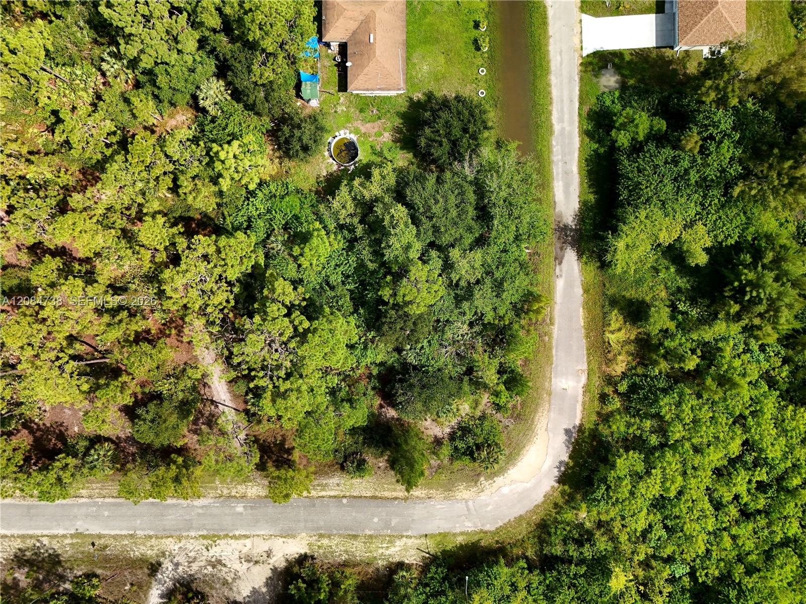 304 Lawler Property Photo 4