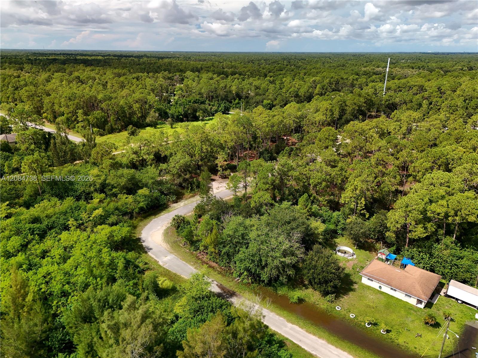 304 Lawler Property Photo 12