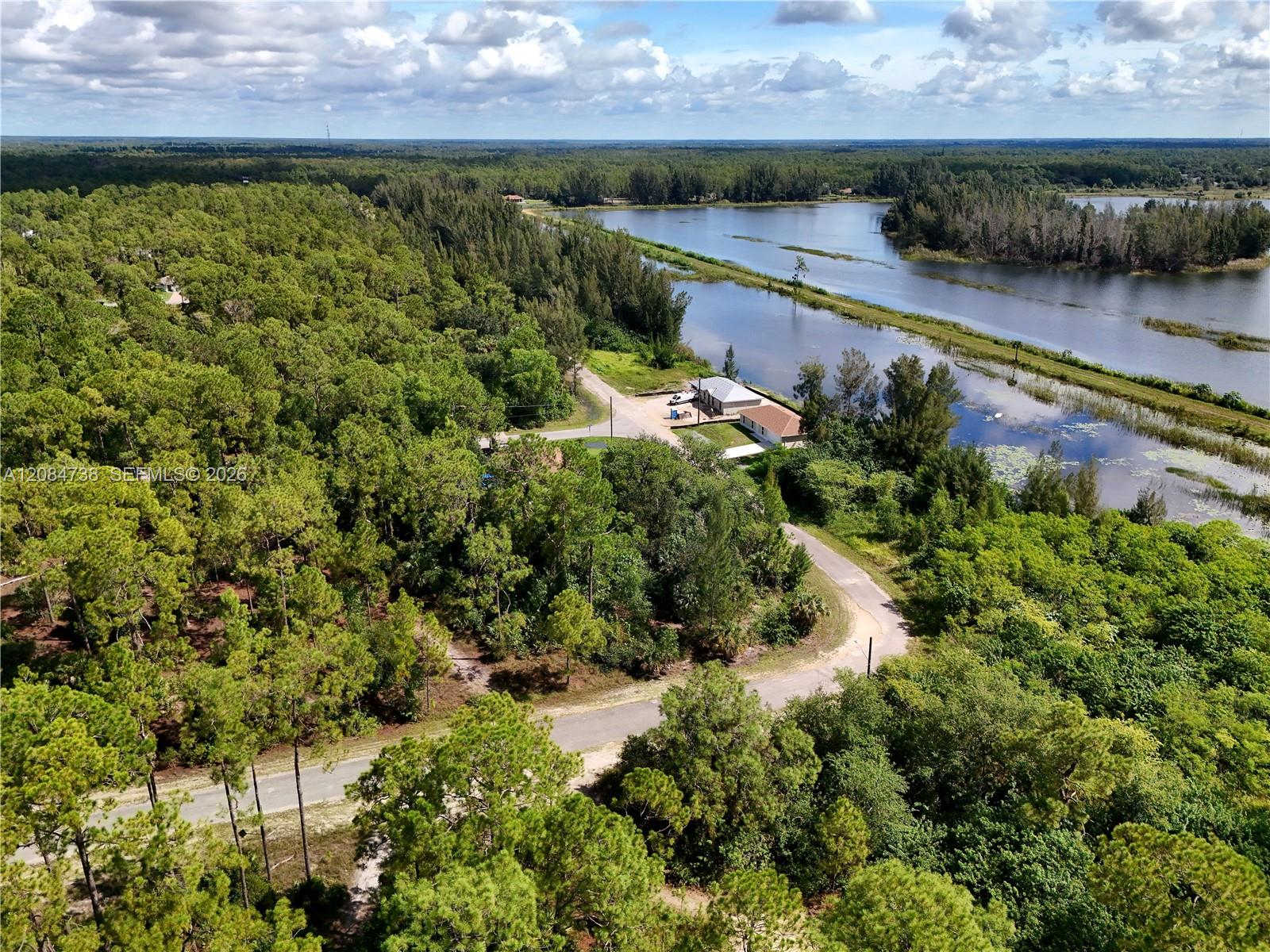 304 Lawler Property Photo 18