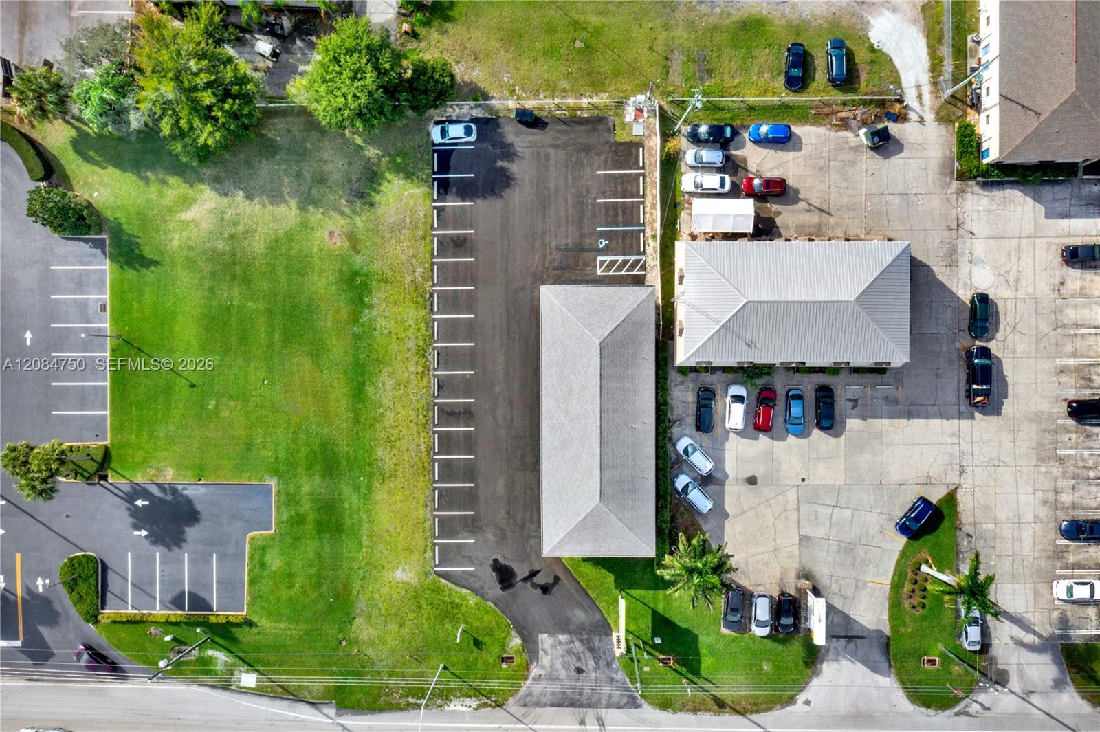 1241 Us Hwy 27 S Property Photo 3