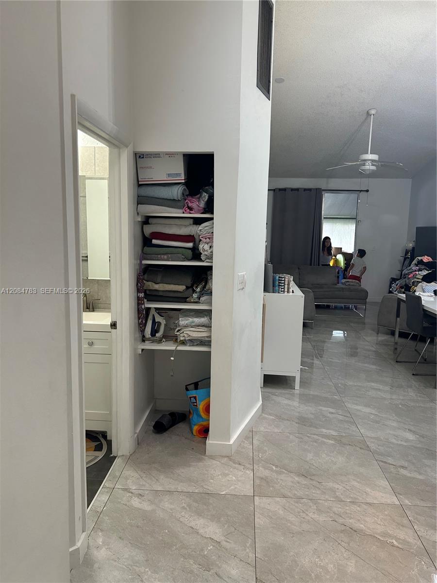 5587 Park Road Property Photo 15