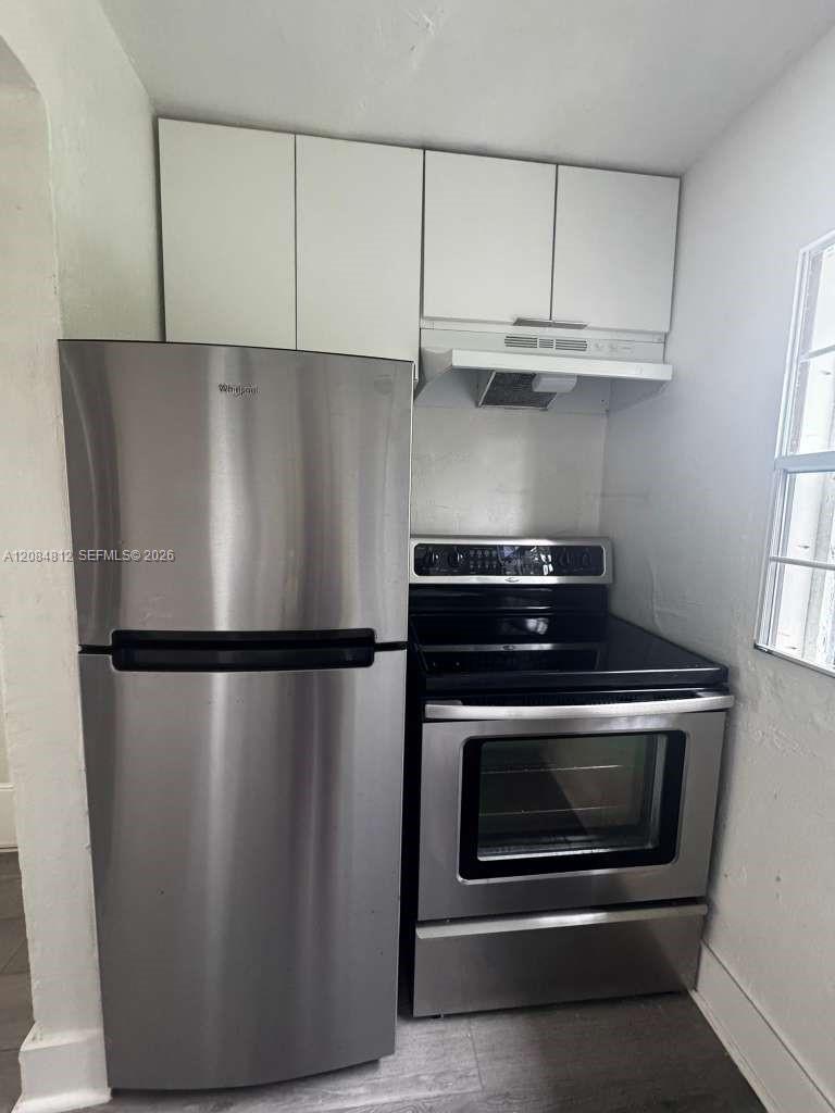 1121 NW 40th Street 4 Property Photo 1