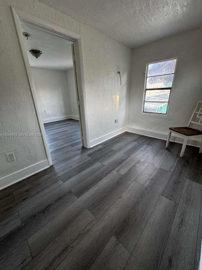 1121 Nw 40th Street 4 Property Photo 6