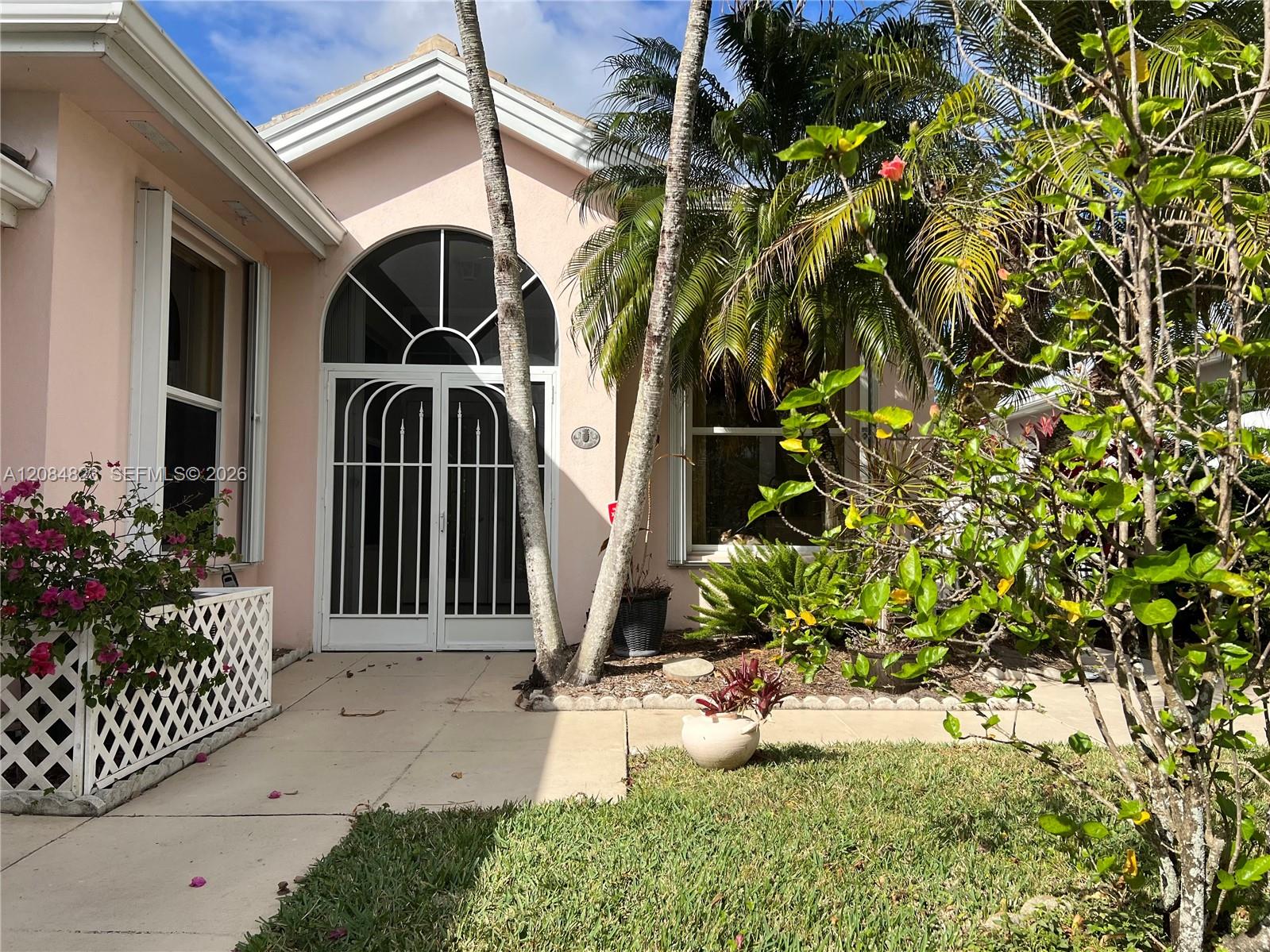7625 Se Bay Cedar Circle Property Photo 1