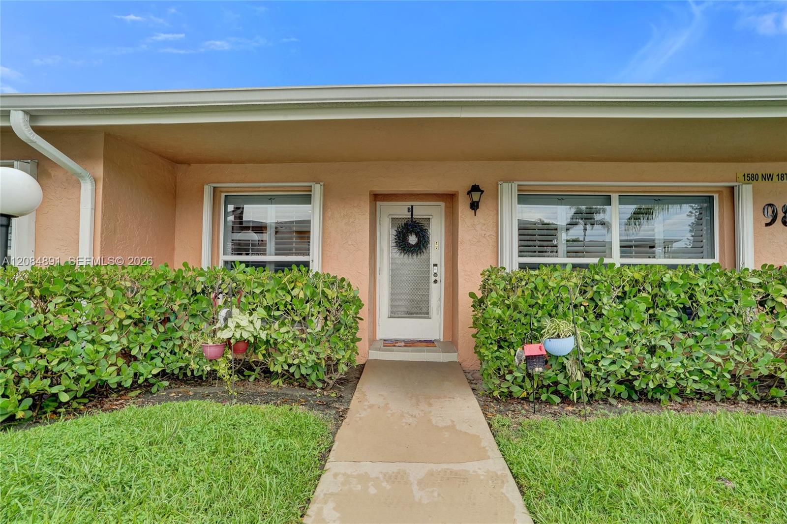 1580 Nw 18th Avenue 98-b Property Photo 1