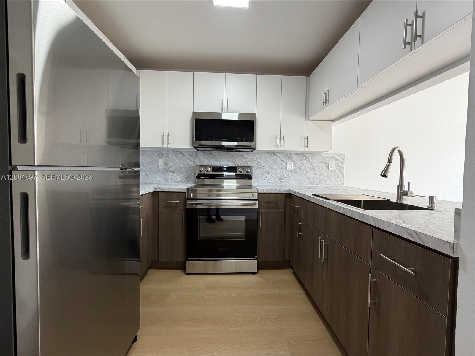 A12084897 Property Photo 3