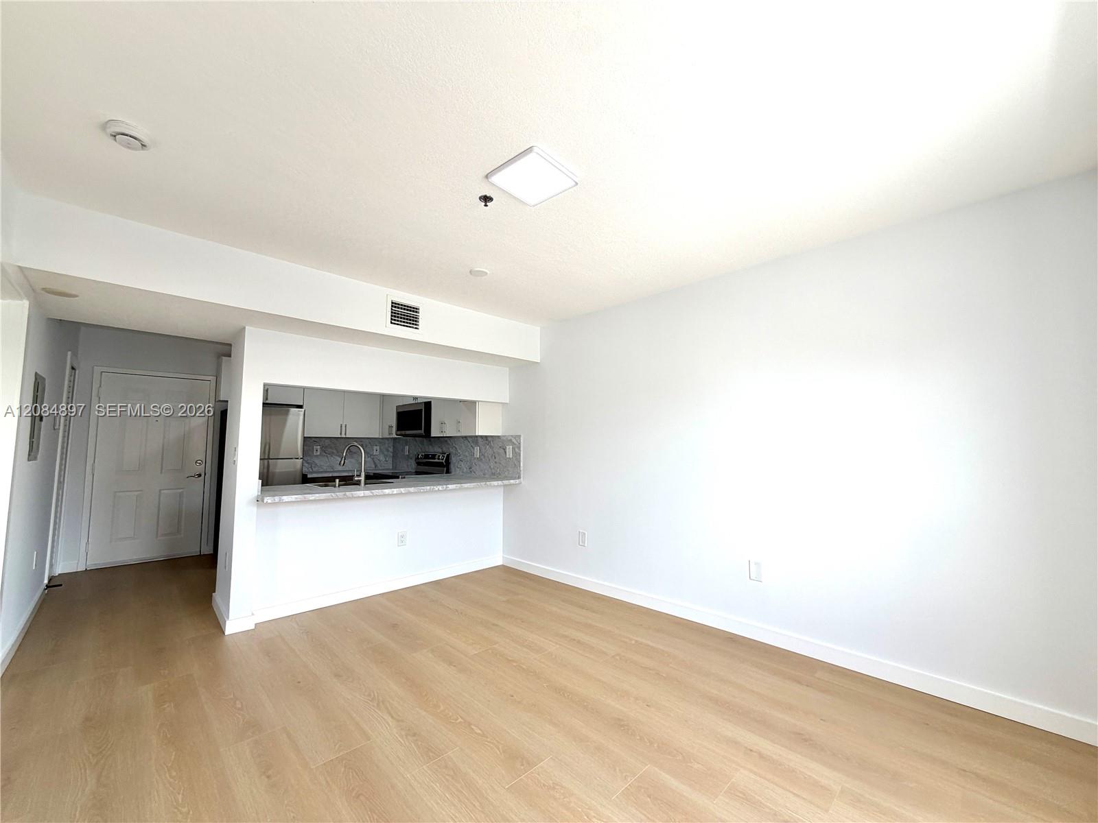 A12084897 Property Photo 6