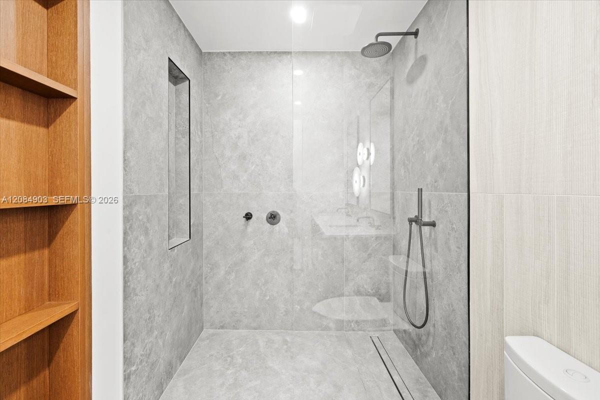 2200 Brickell Avenue 422 Property Photo 17