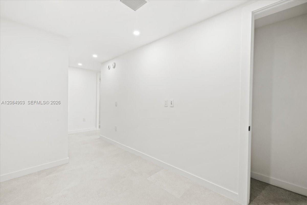 2200 Brickell Avenue 422 Property Photo 19