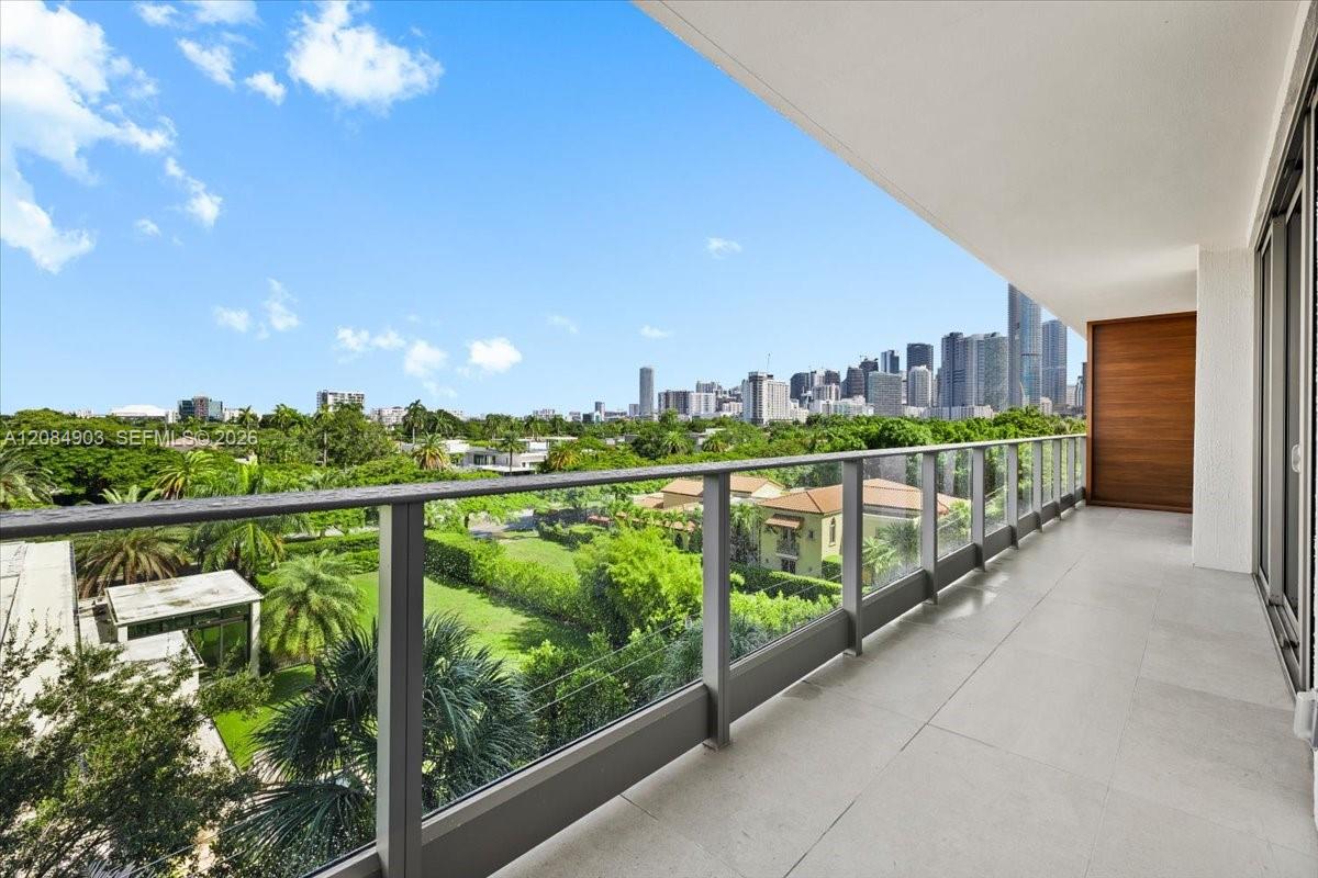 2200 Brickell Avenue 422 Property Photo 27