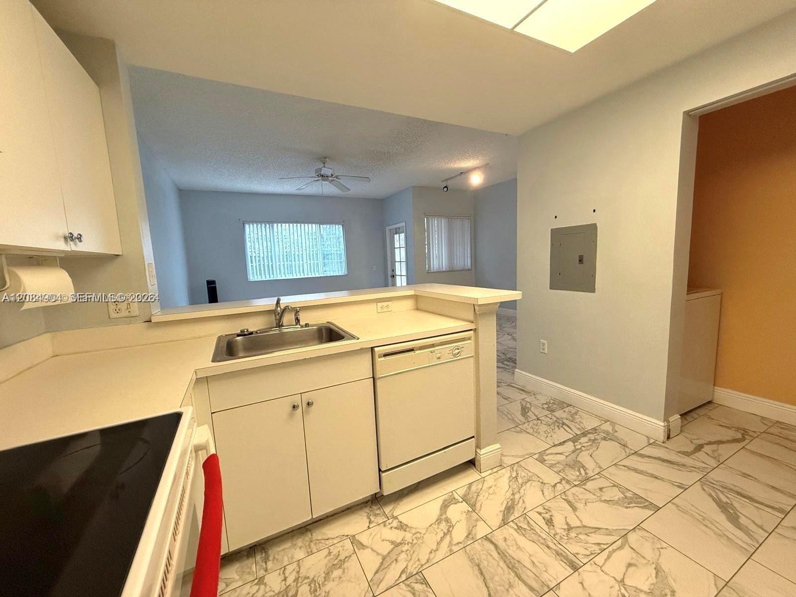 2015 Se 10th Avenue 127 Property Photo 4