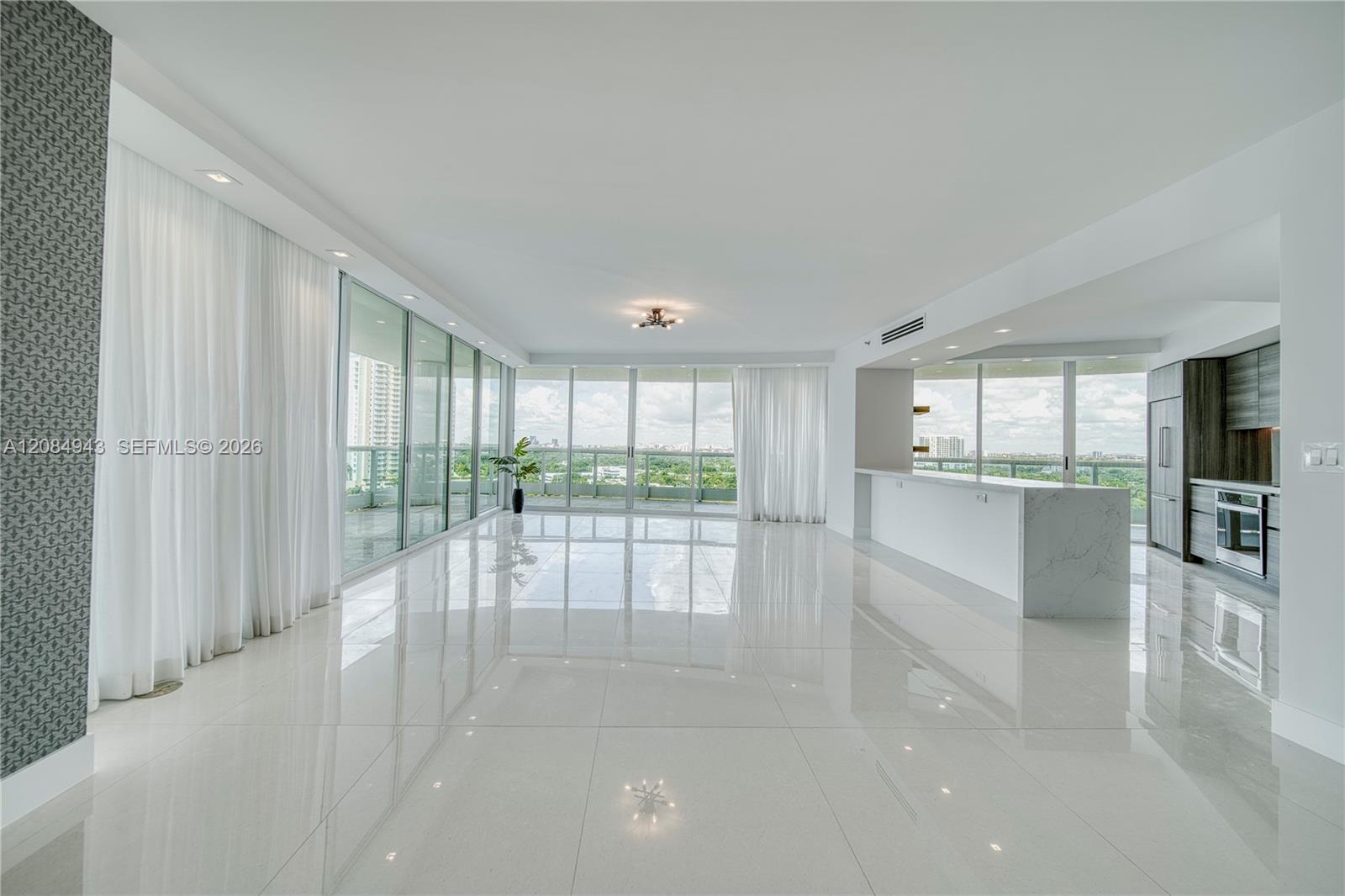 2127 Brickell Avenue 1605 Property Photo 7