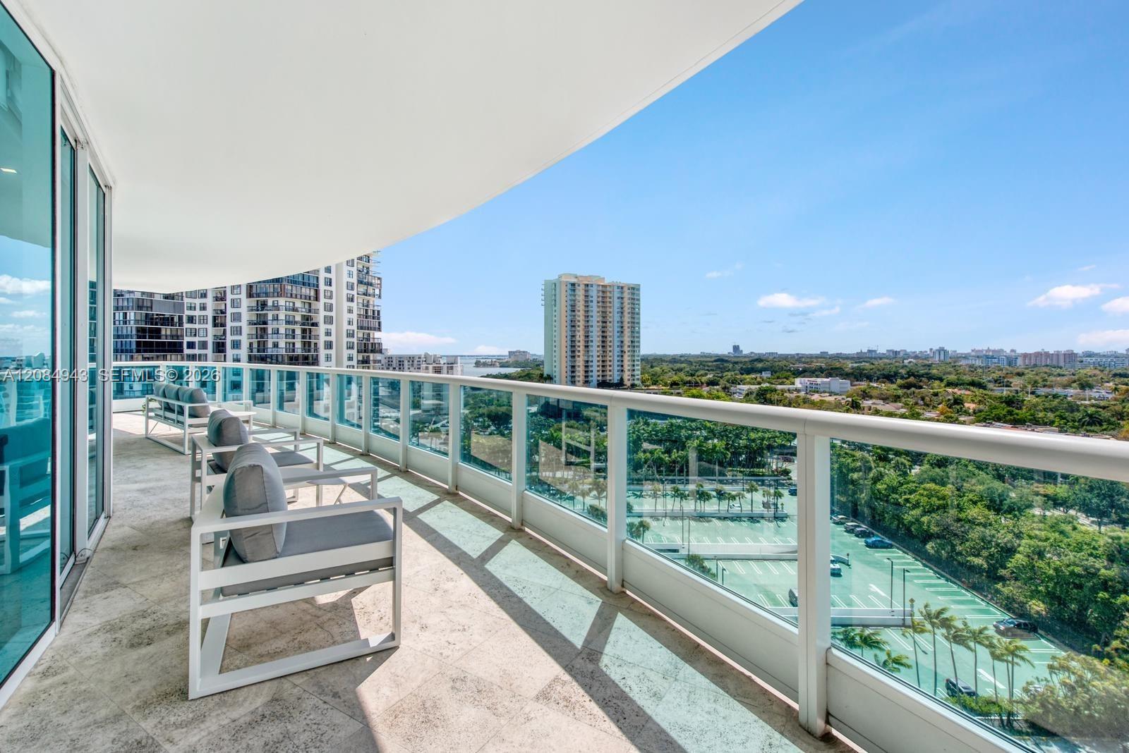 2127 Brickell Avenue 1605 Property Photo 8