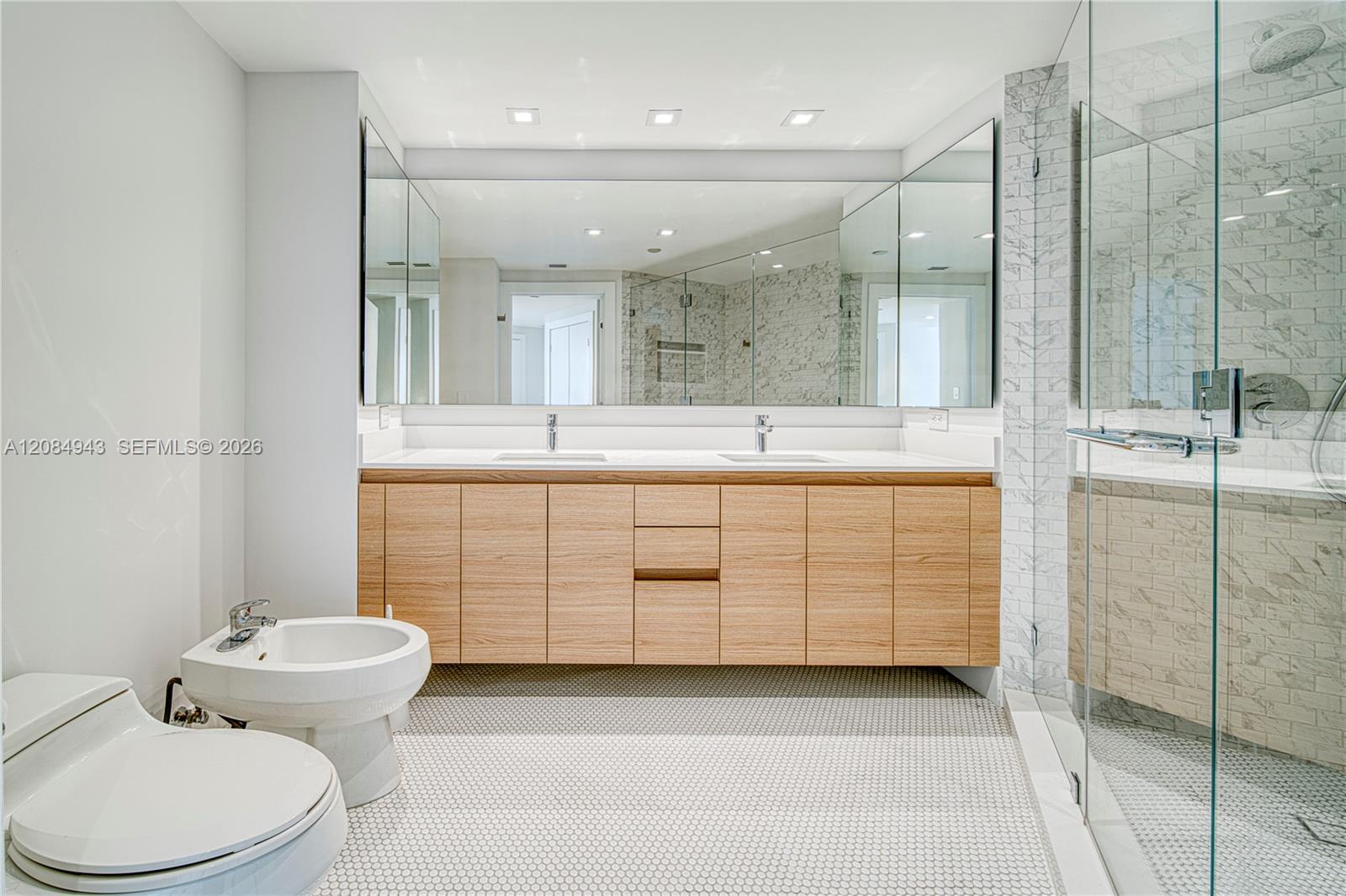 2127 Brickell Avenue 1605 Property Photo 22