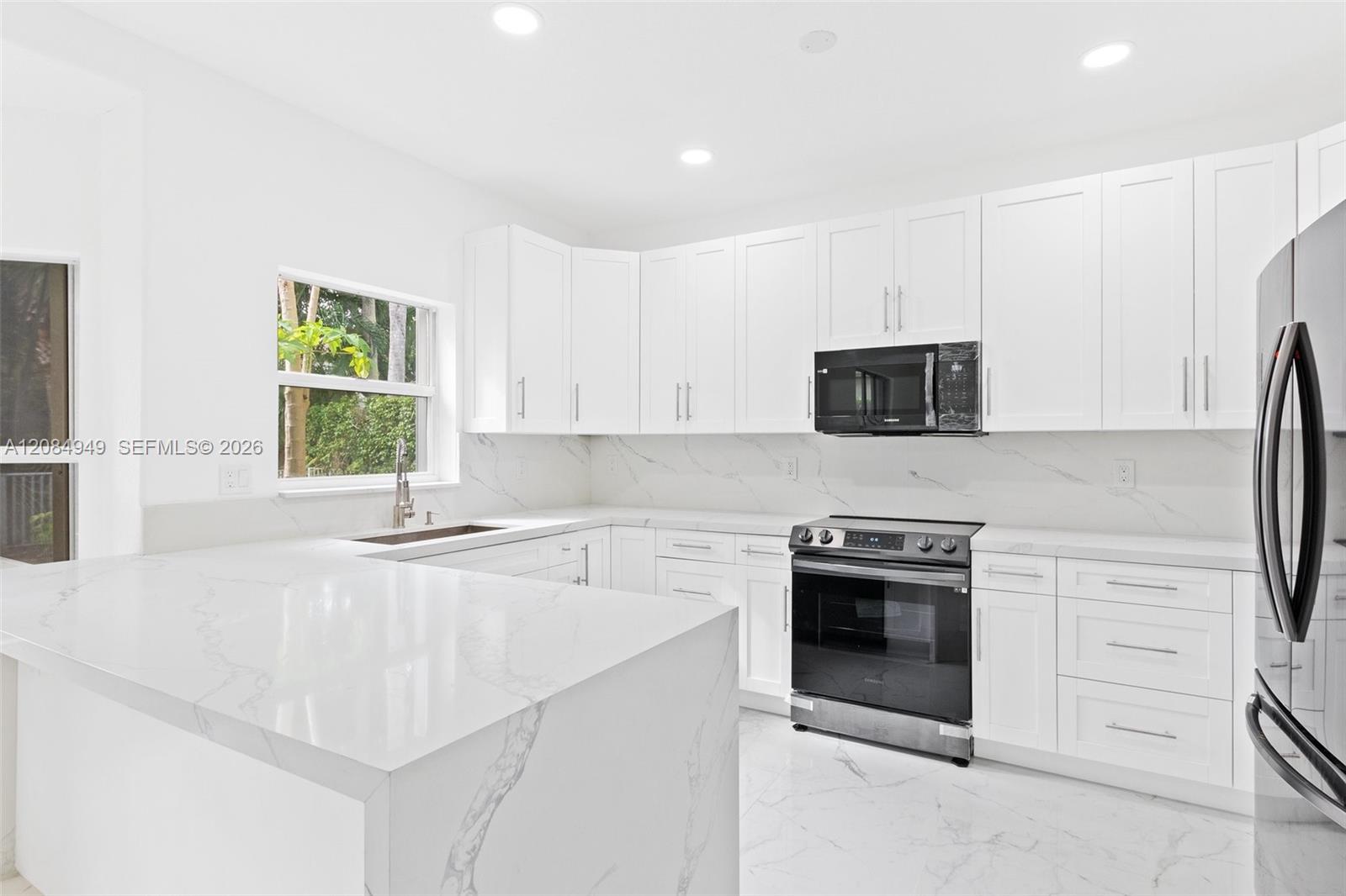 15842 Sw 14th Street Property Photo 11