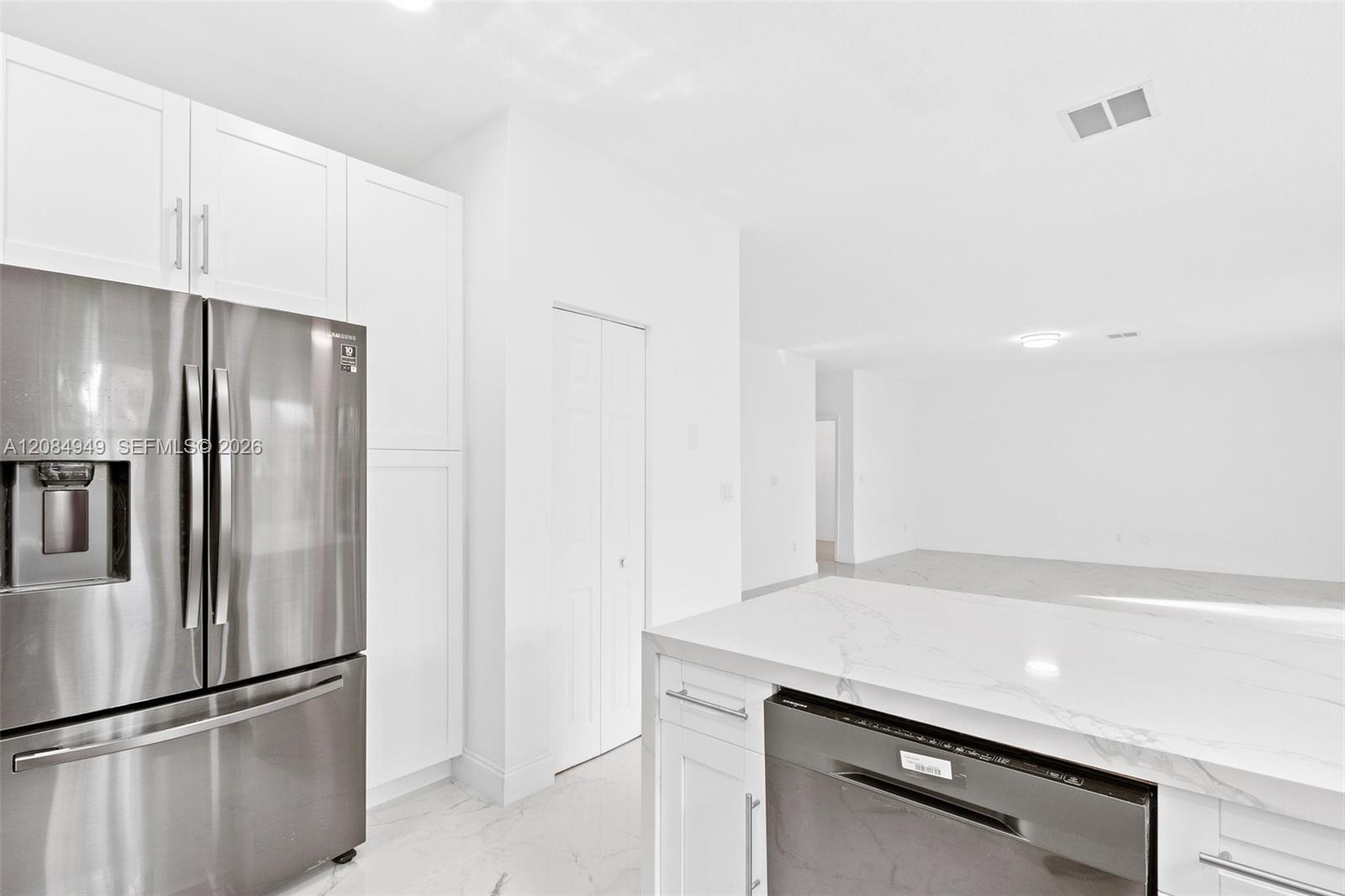 15842 Sw 14th Street Property Photo 14