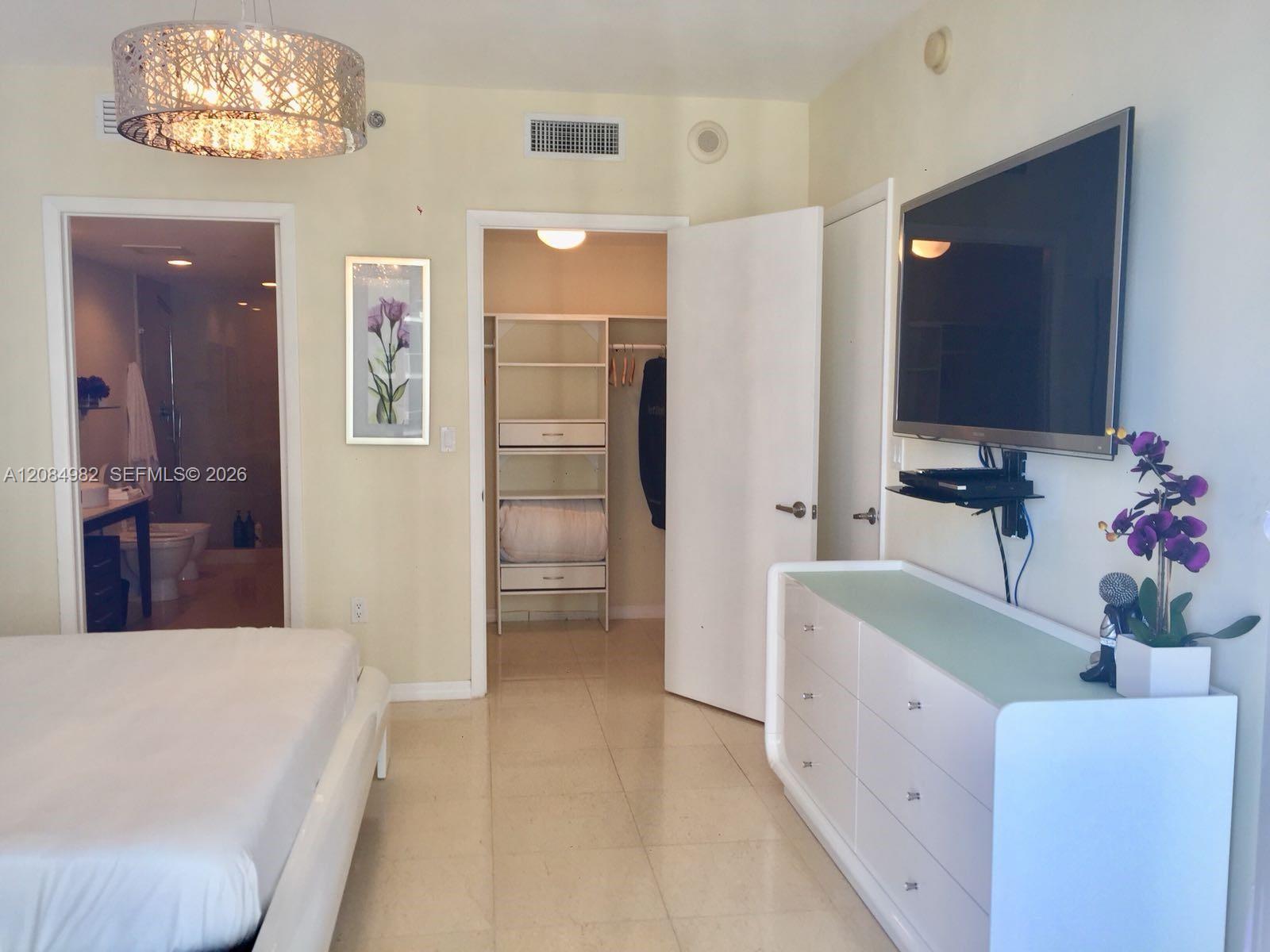 495 Brickell Avenue 3410 Property Photo 5