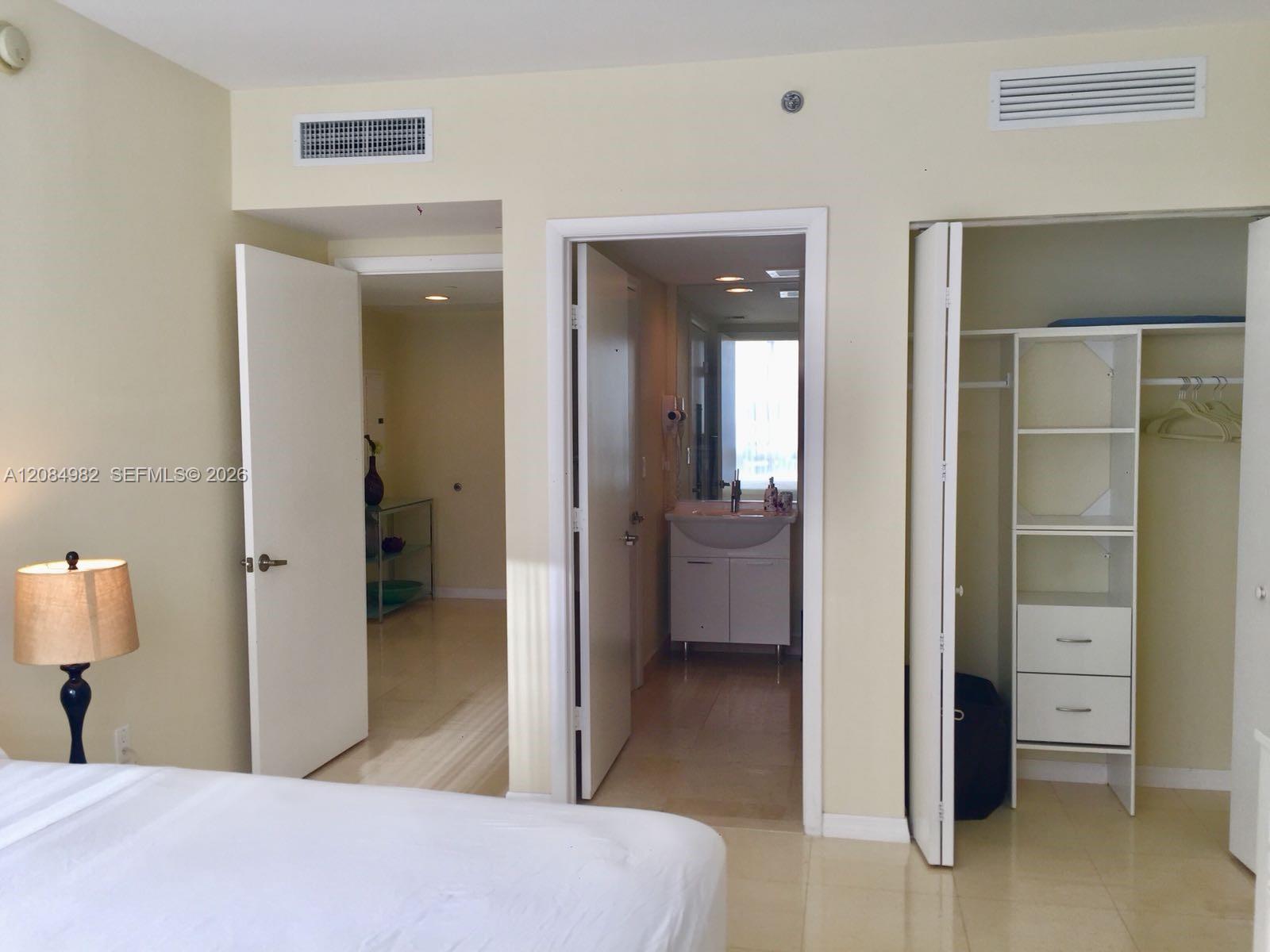 495 Brickell Avenue 3410 Property Photo 36
