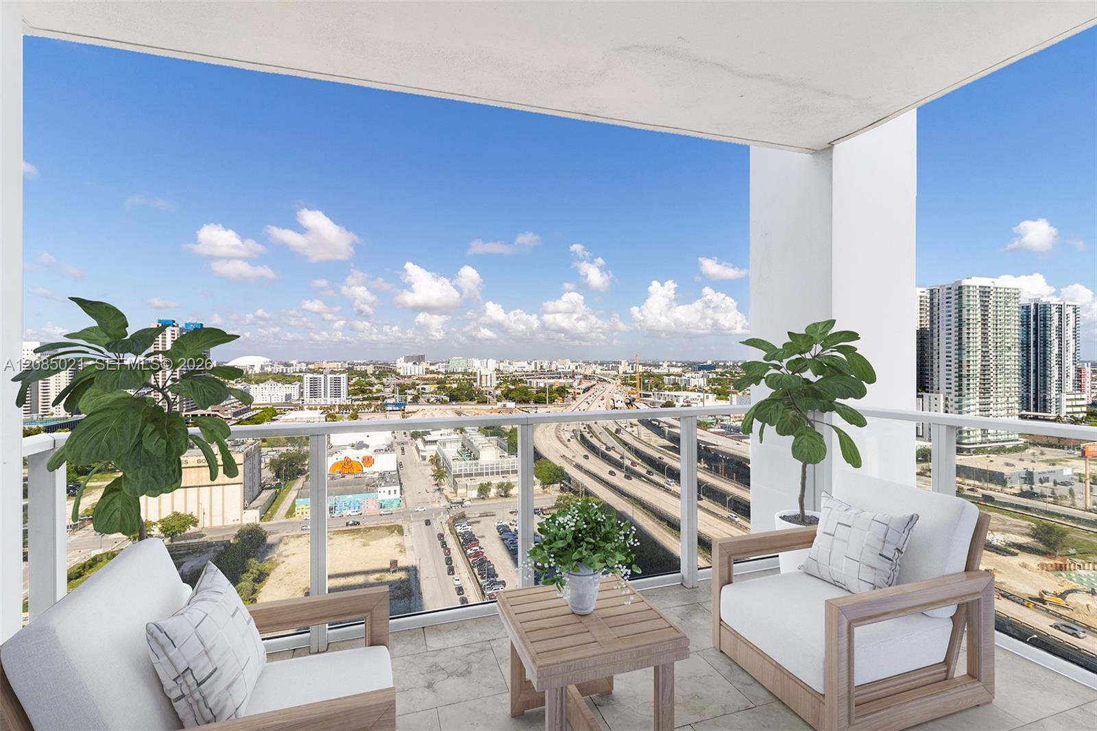 1040 Biscayne Boulevard 1806 Property Photo 32