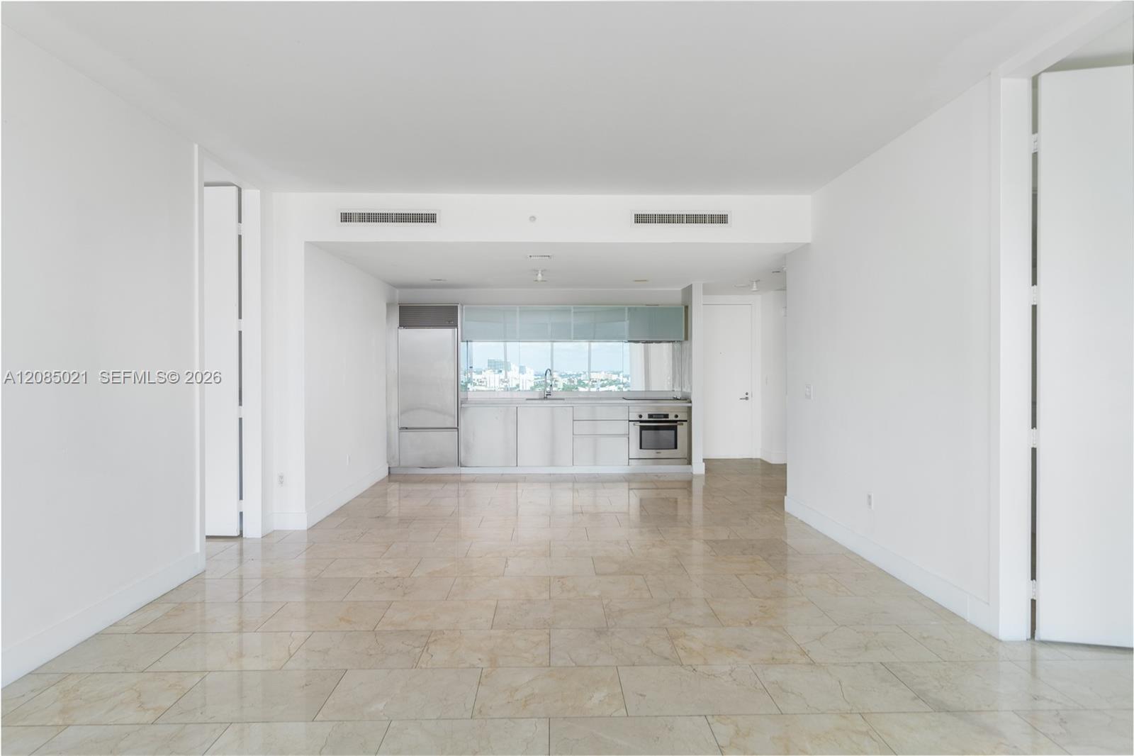 1040 Biscayne Boulevard 1806 Property Photo 35