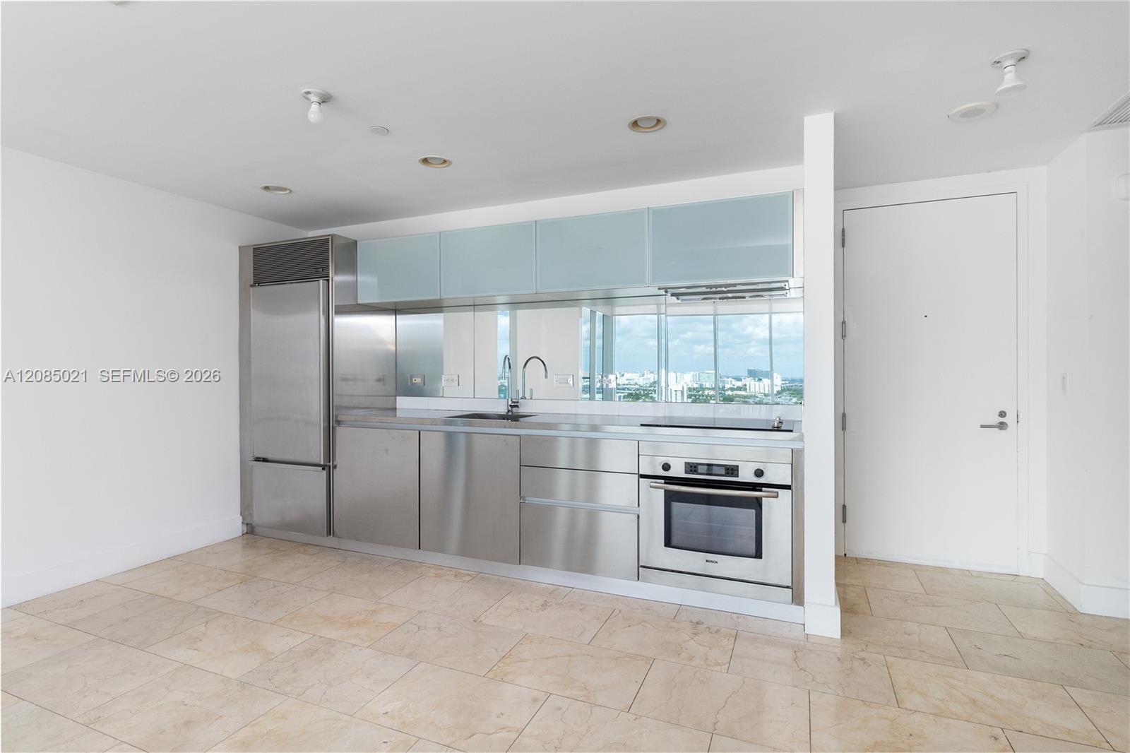 1040 Biscayne Boulevard 1806 Property Photo 39