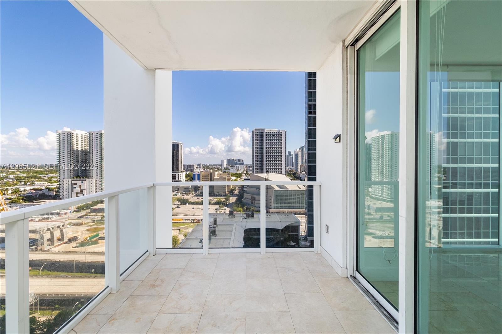 1040 Biscayne Boulevard 1806 Property Photo 47