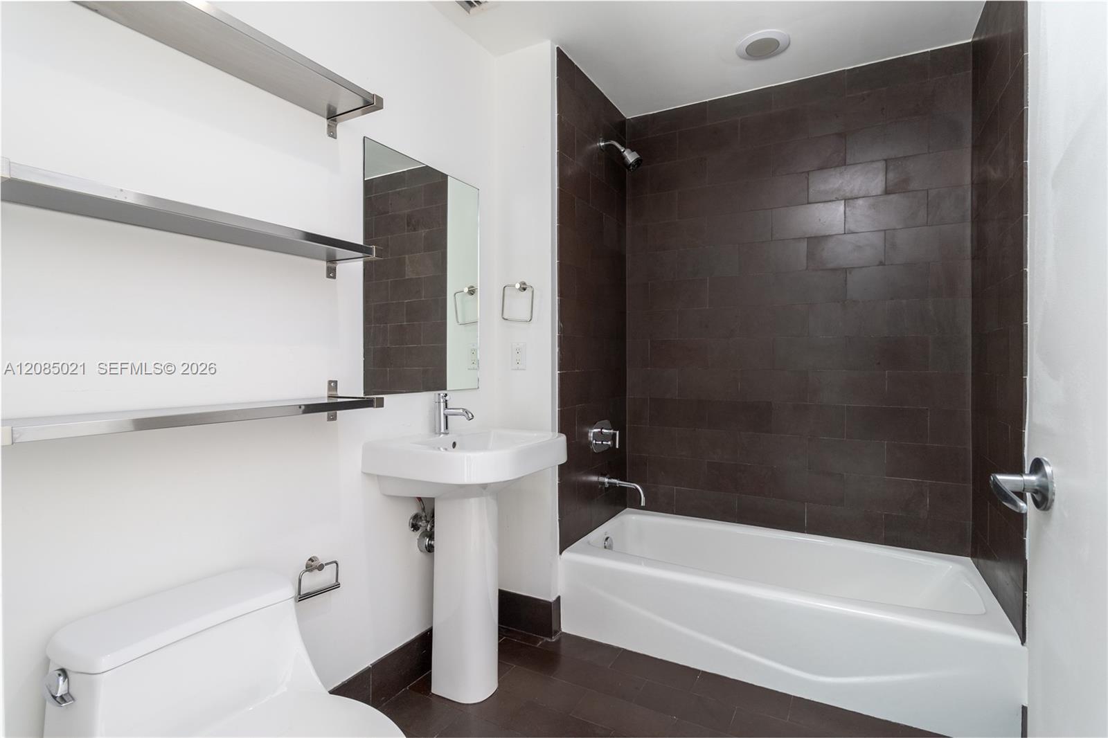 1040 Biscayne Boulevard 1806 Property Photo 76