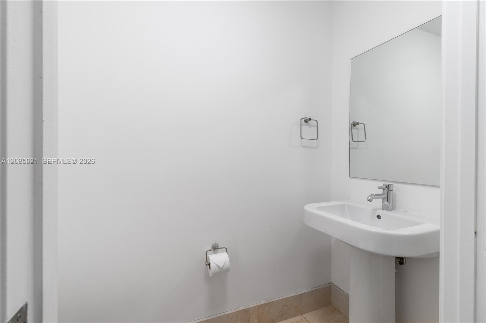 1040 Biscayne Boulevard 1806 Property Photo 86