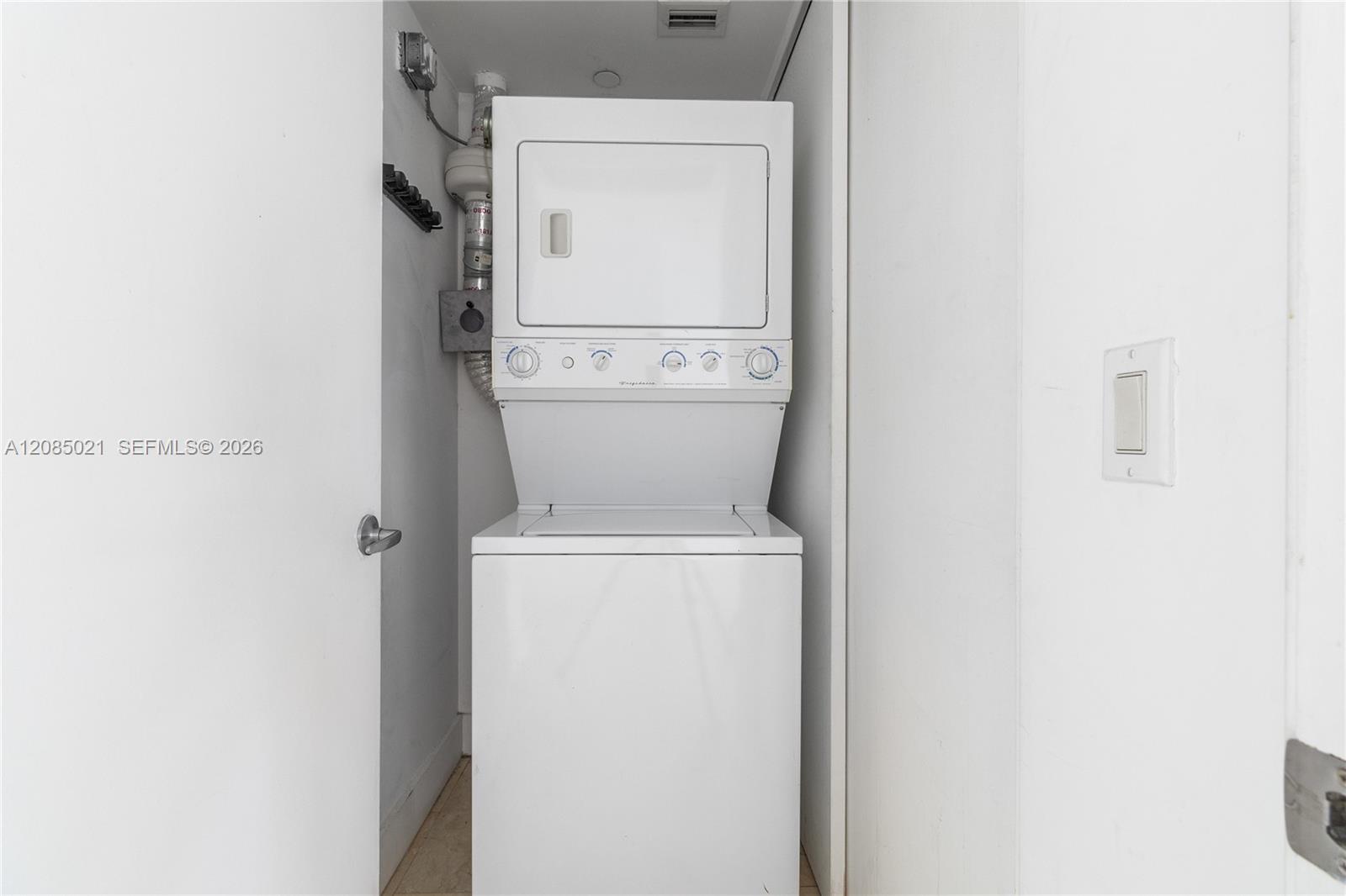 1040 Biscayne Boulevard 1806 Property Photo 88