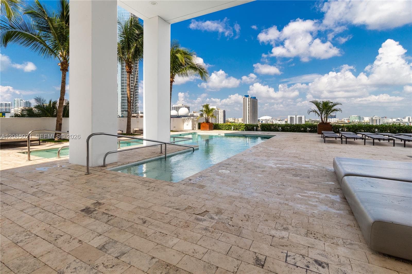 1040 Biscayne Boulevard 1806 Property Photo 95