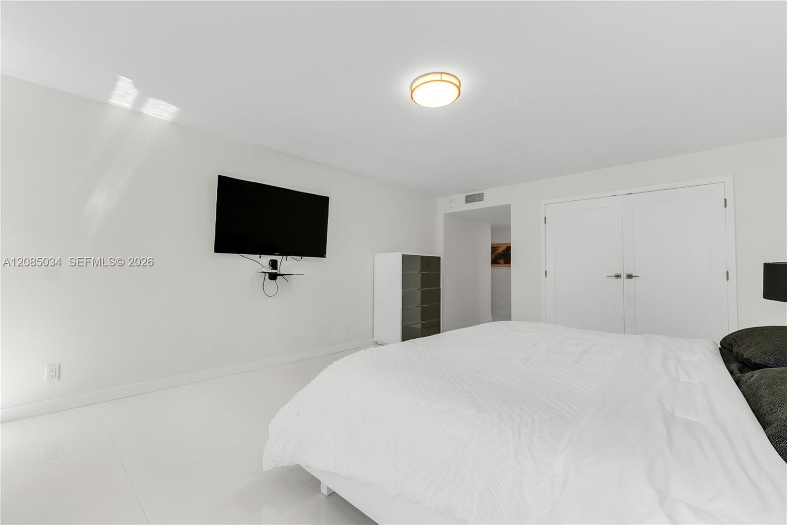 1920 S Ocean Drive 3a Property Photo 27