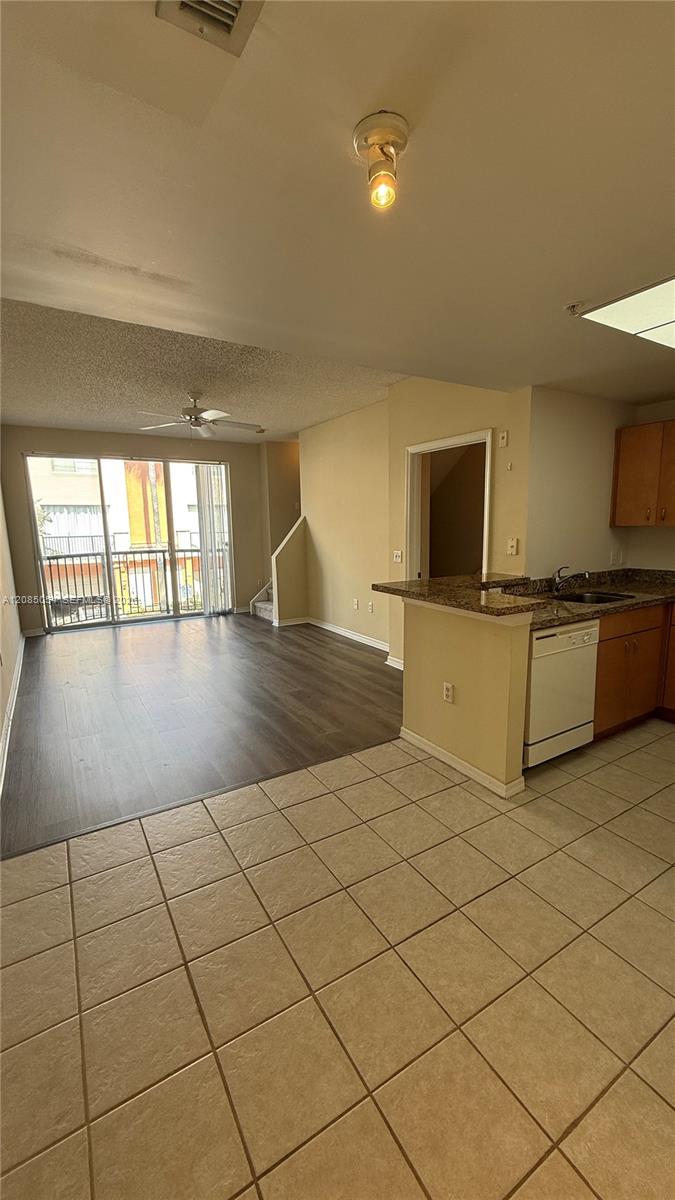 2107 Se 10th Avenue 827 Property Photo 12