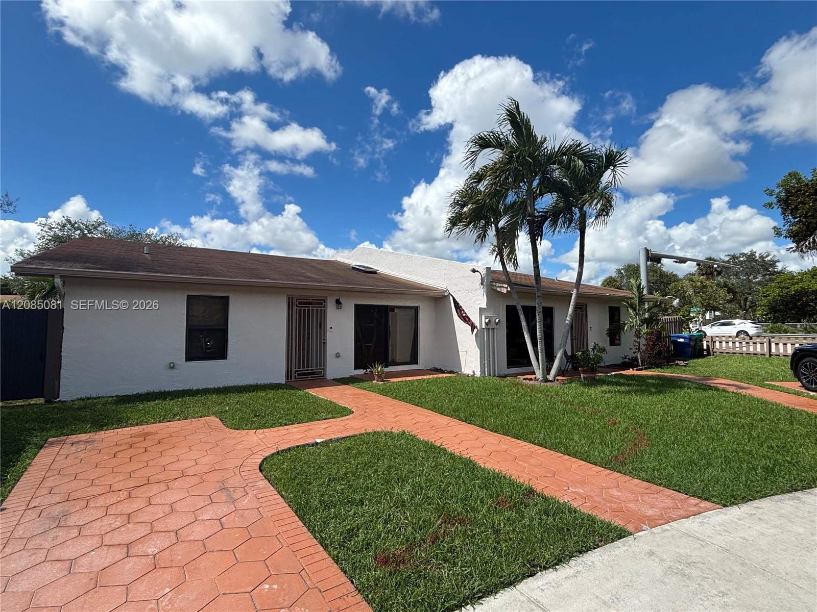2428 Sw 109th Court Property Photo 1
