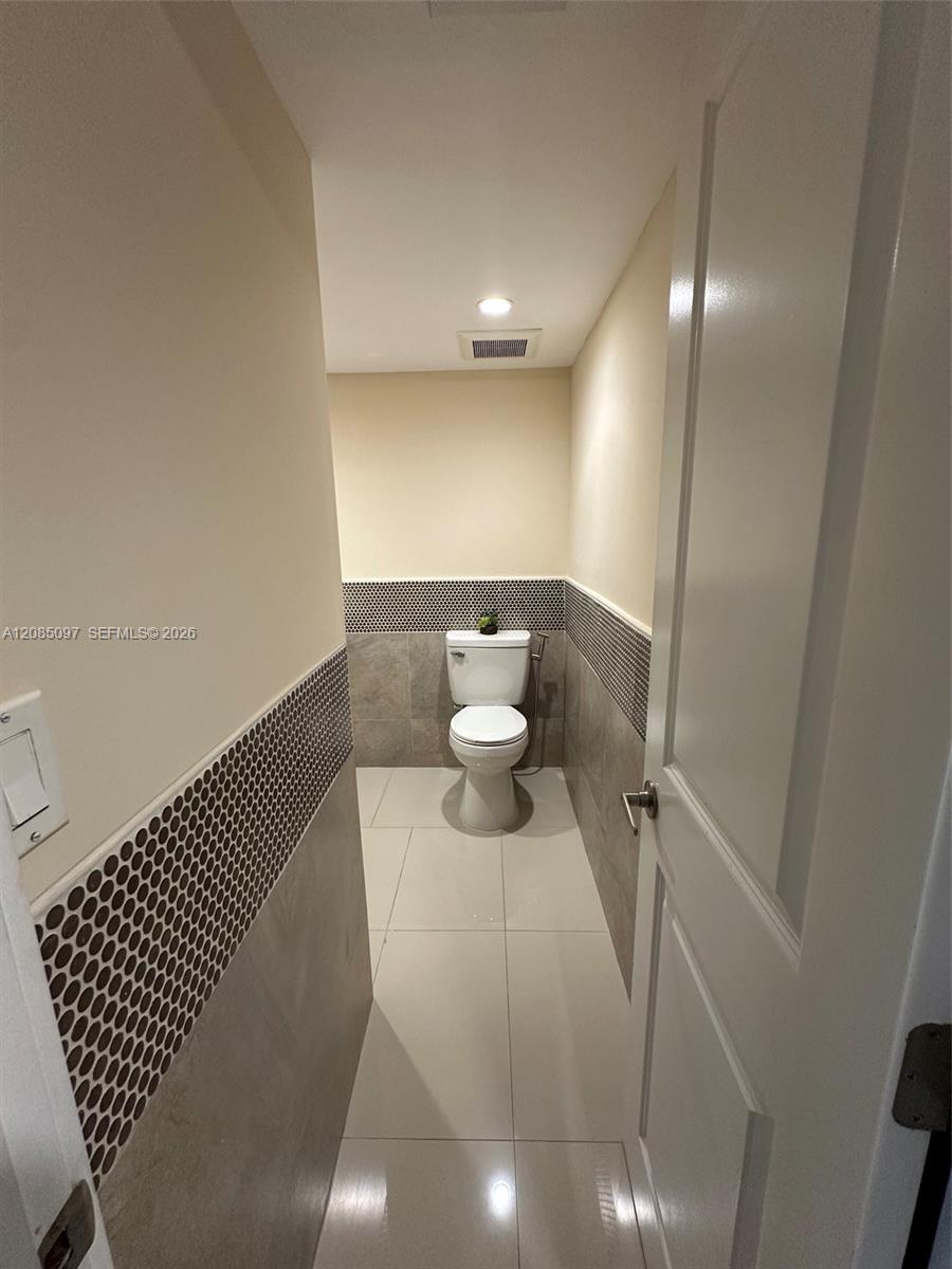 A12085097 Property Photo 14
