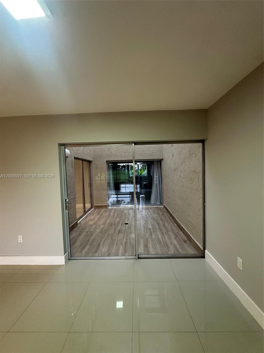 A12085097 Property Photo 24
