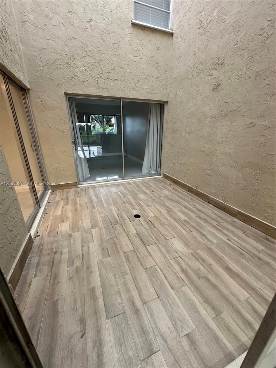 A12085097 Property Photo 25