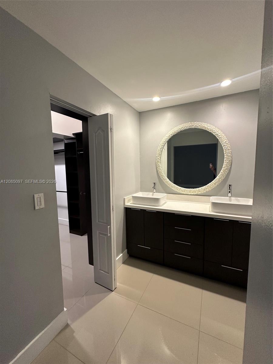 A12085097 Property Photo 45