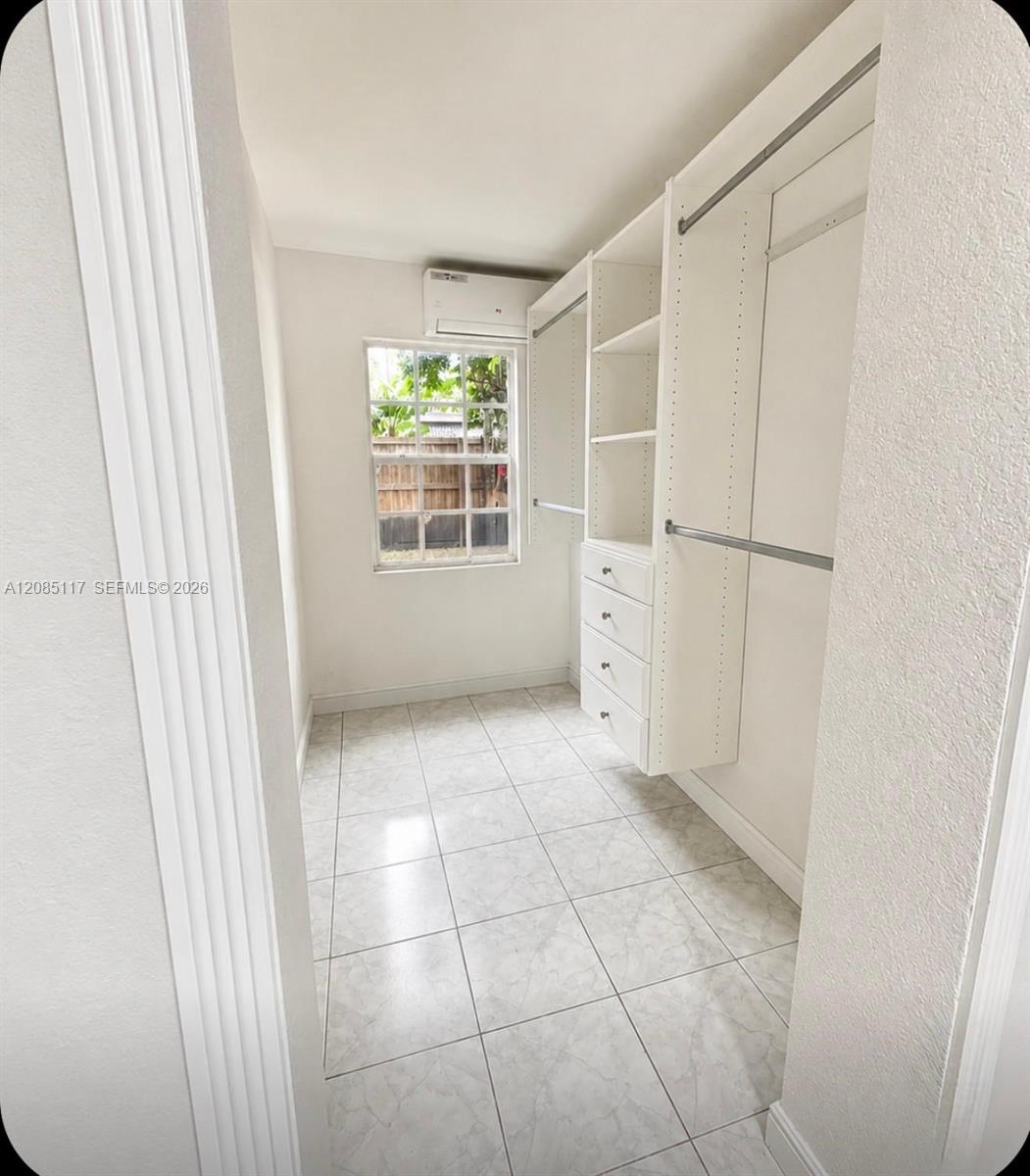 600 Nw 108th Street 2 Property Photo 5