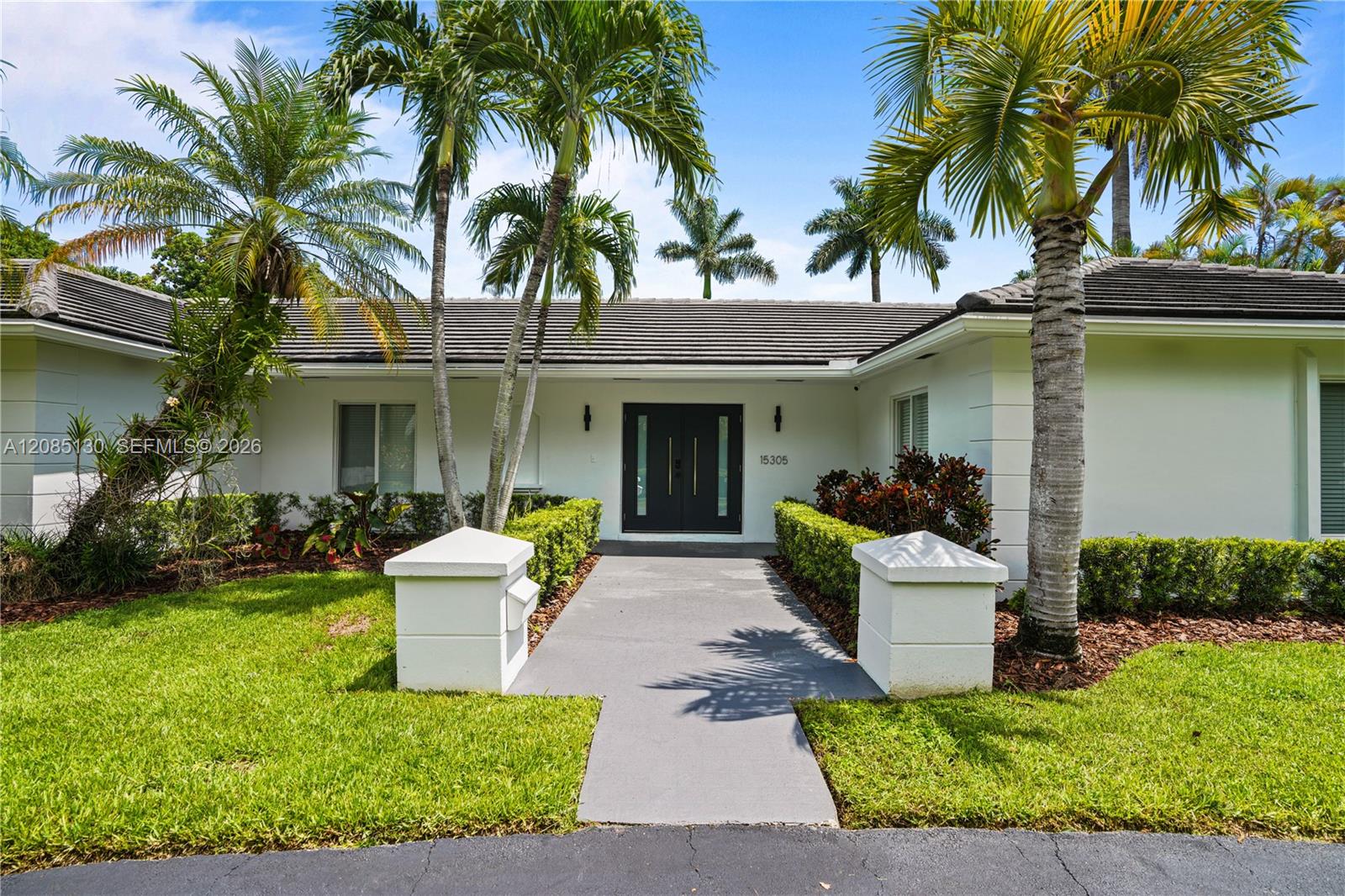 15305 Sw 78th Court Property Photo 1