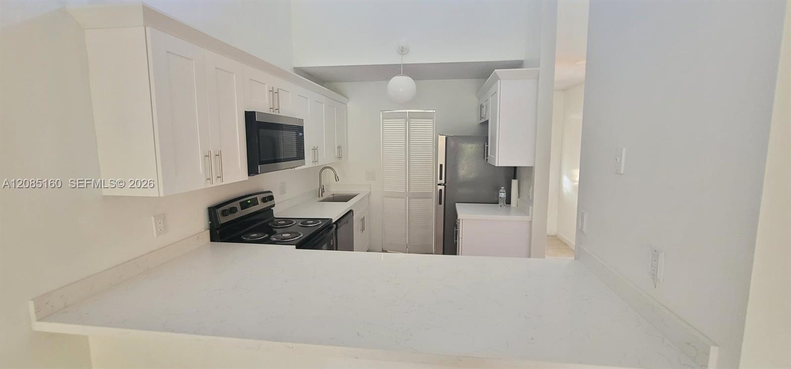 6948 Sw 36th Court 16-z Property Photo 1