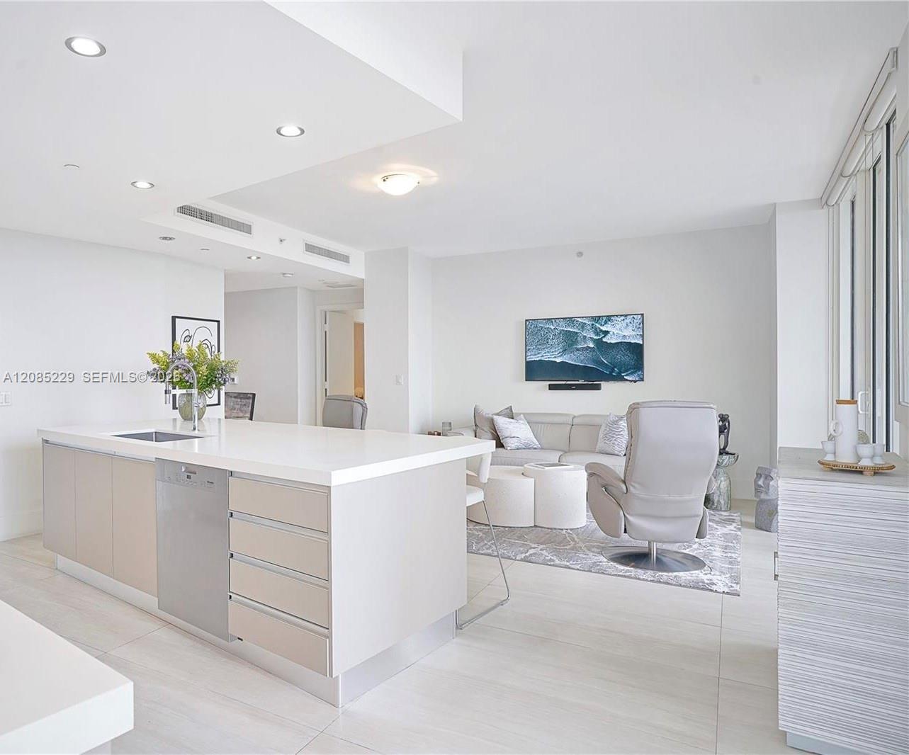 901 Brickell Key Boulevard 608 Property Photo 8