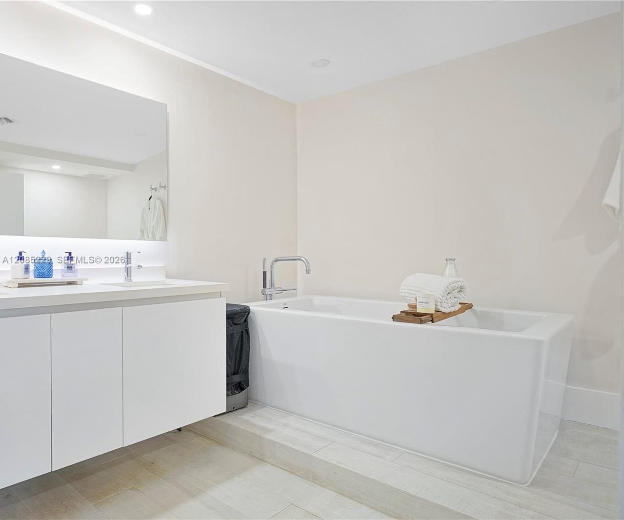 901 Brickell Key Boulevard 608 Property Photo 14