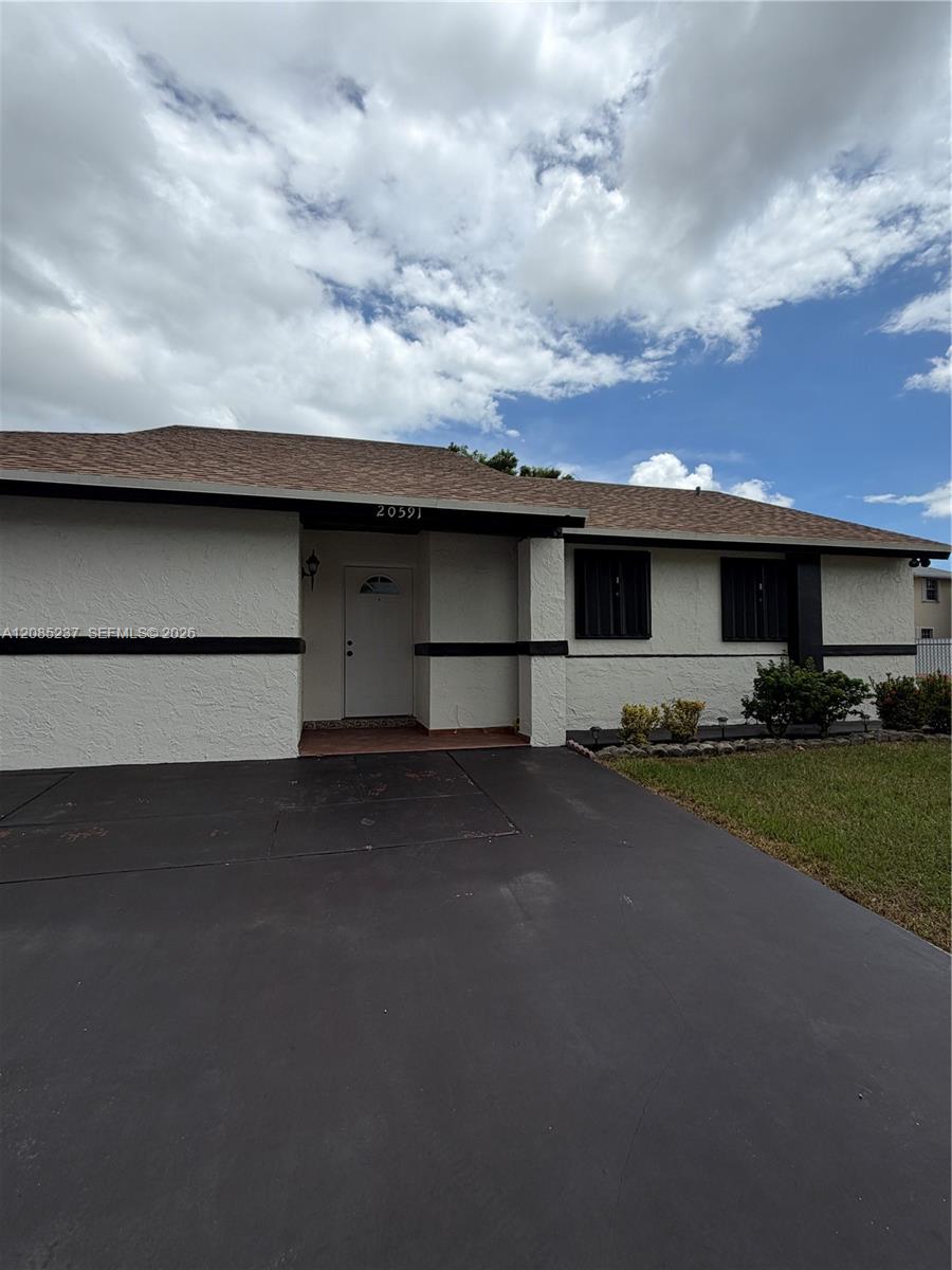 20591 SW 124th Court Property Photo 1