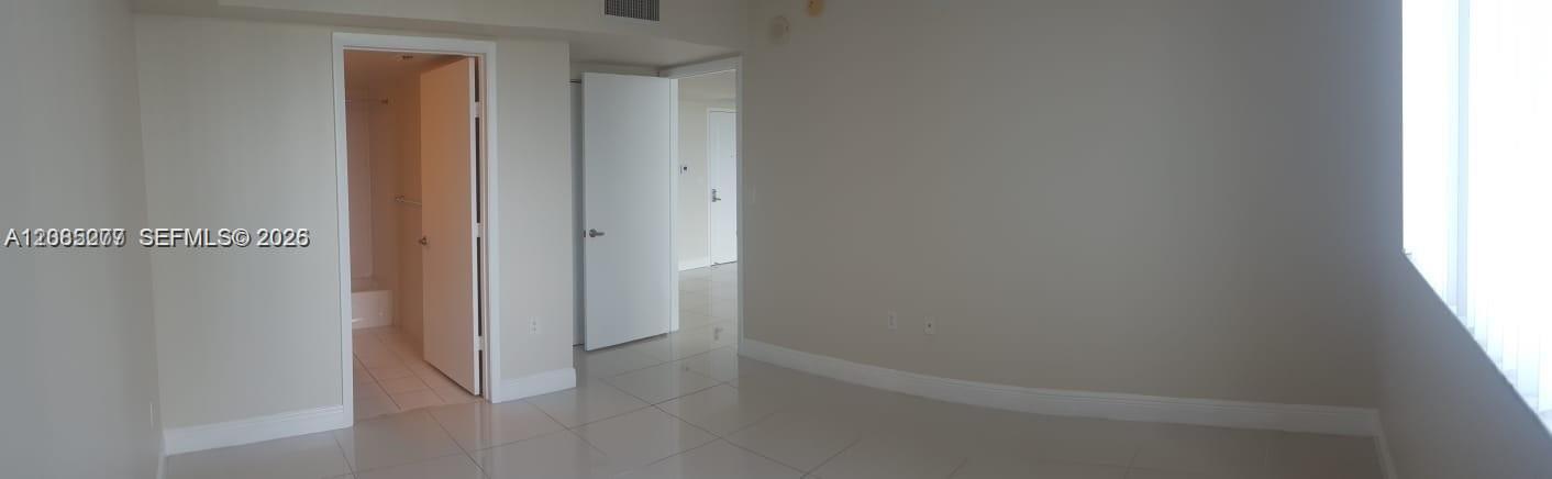 1861 S River Drive 804 Property Photo 5