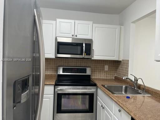 540 Se 2nd Avenue J3 Property Photo 1