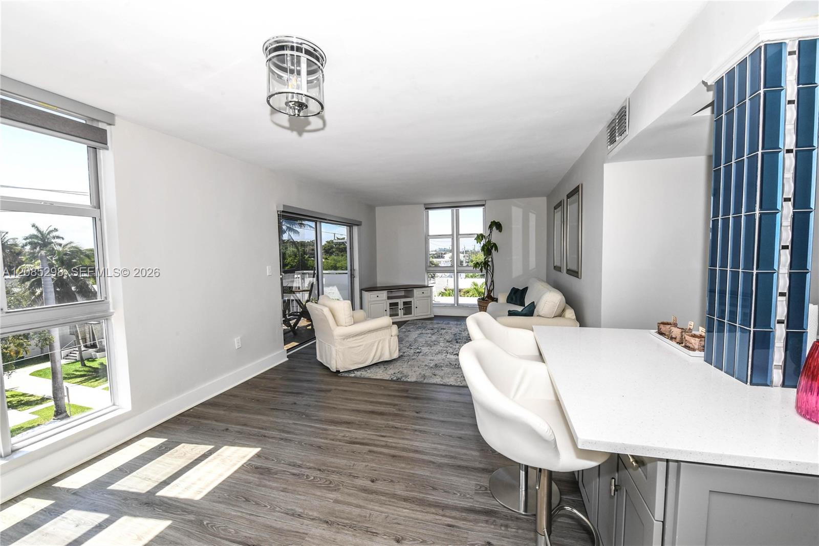 8305 Crespi Boulevard 4d Property Photo 4