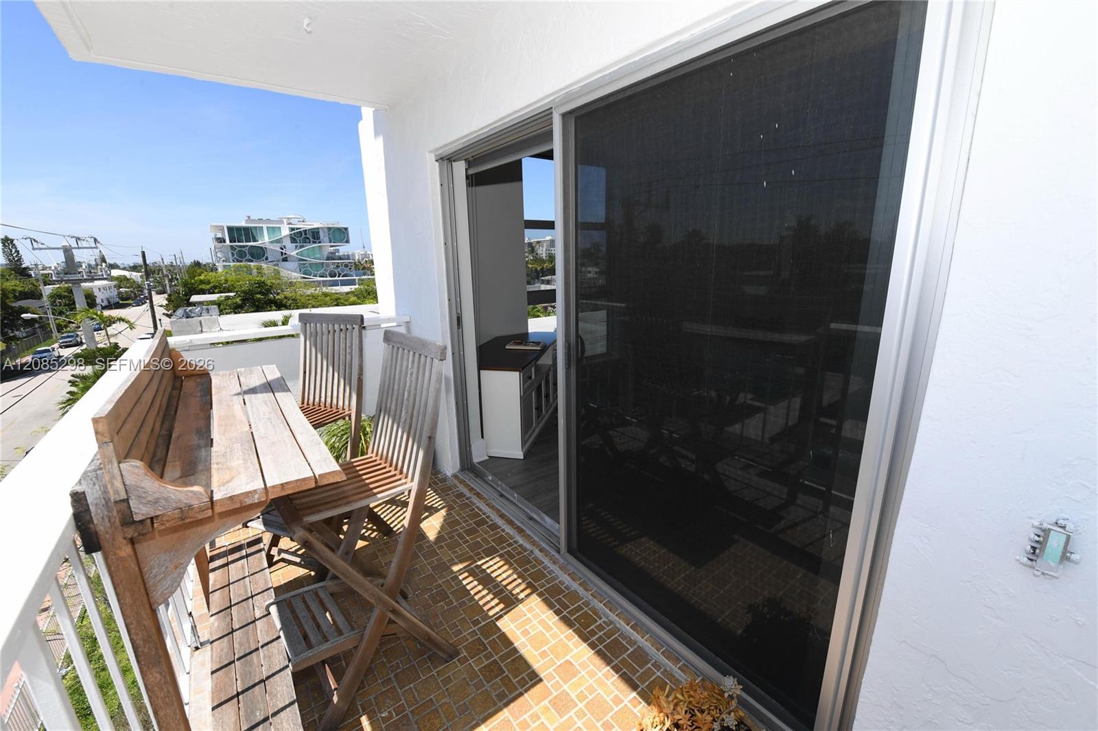 8305 Crespi Boulevard 4d Property Photo 12