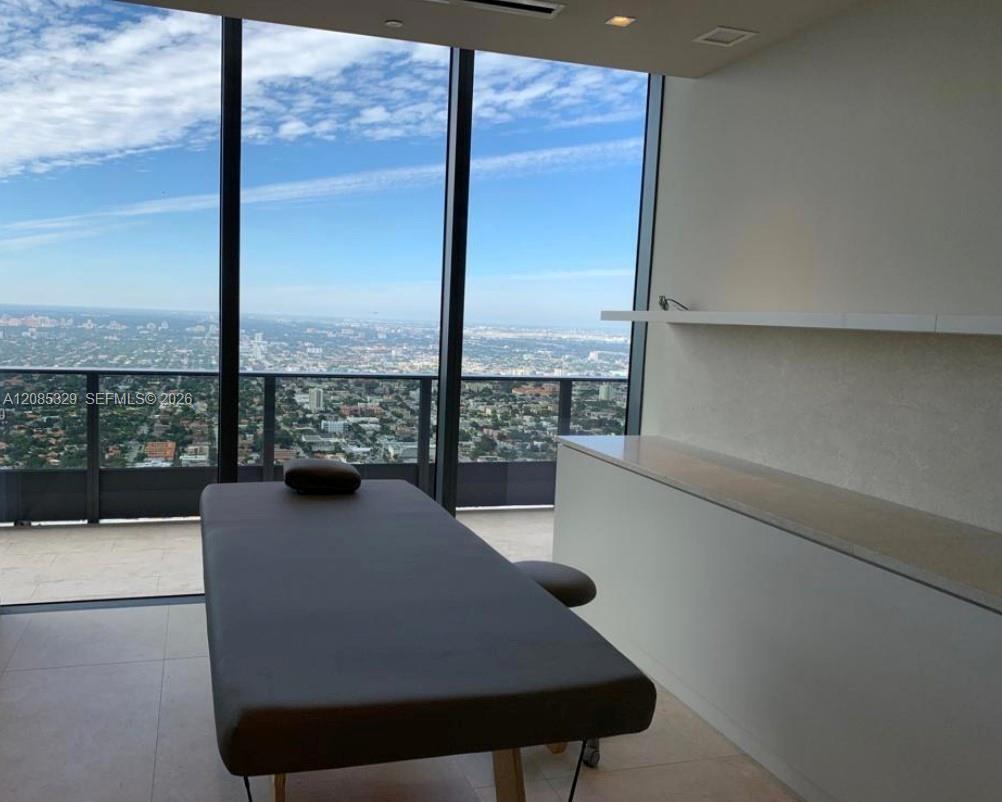 1000 Brickell Plaza 2106 Property Photo 17