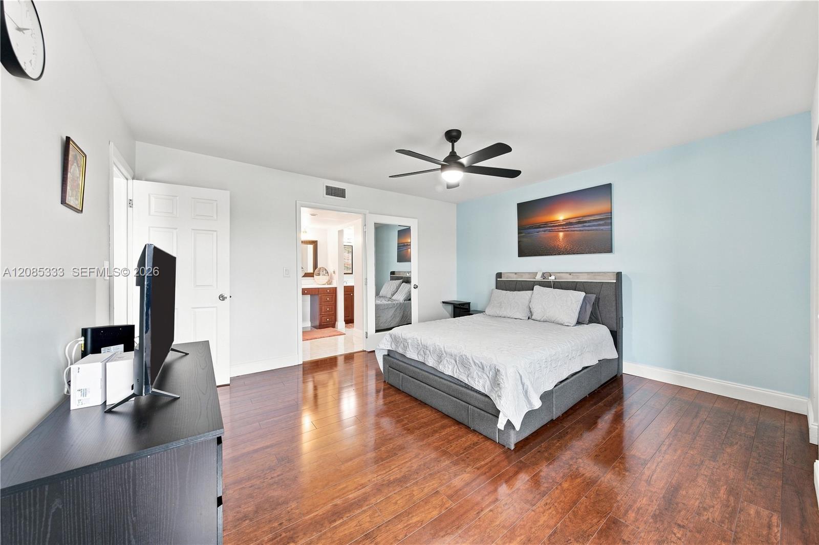 3930 Inverrary Boulevard 602-d Property Photo 12